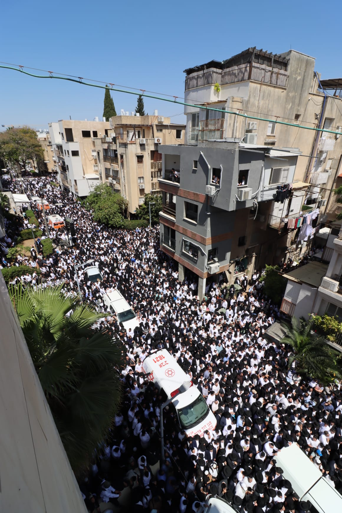 מסע הלוויית הגאון רבי מאיר מאזוז זצ"ל 