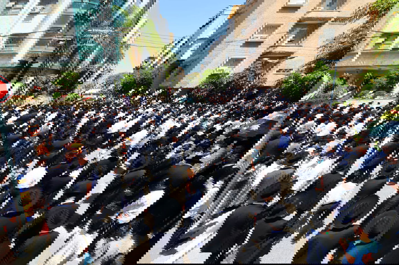 מסע הלוויית הגאון רבי מאיר מאזוז זצ"ל 