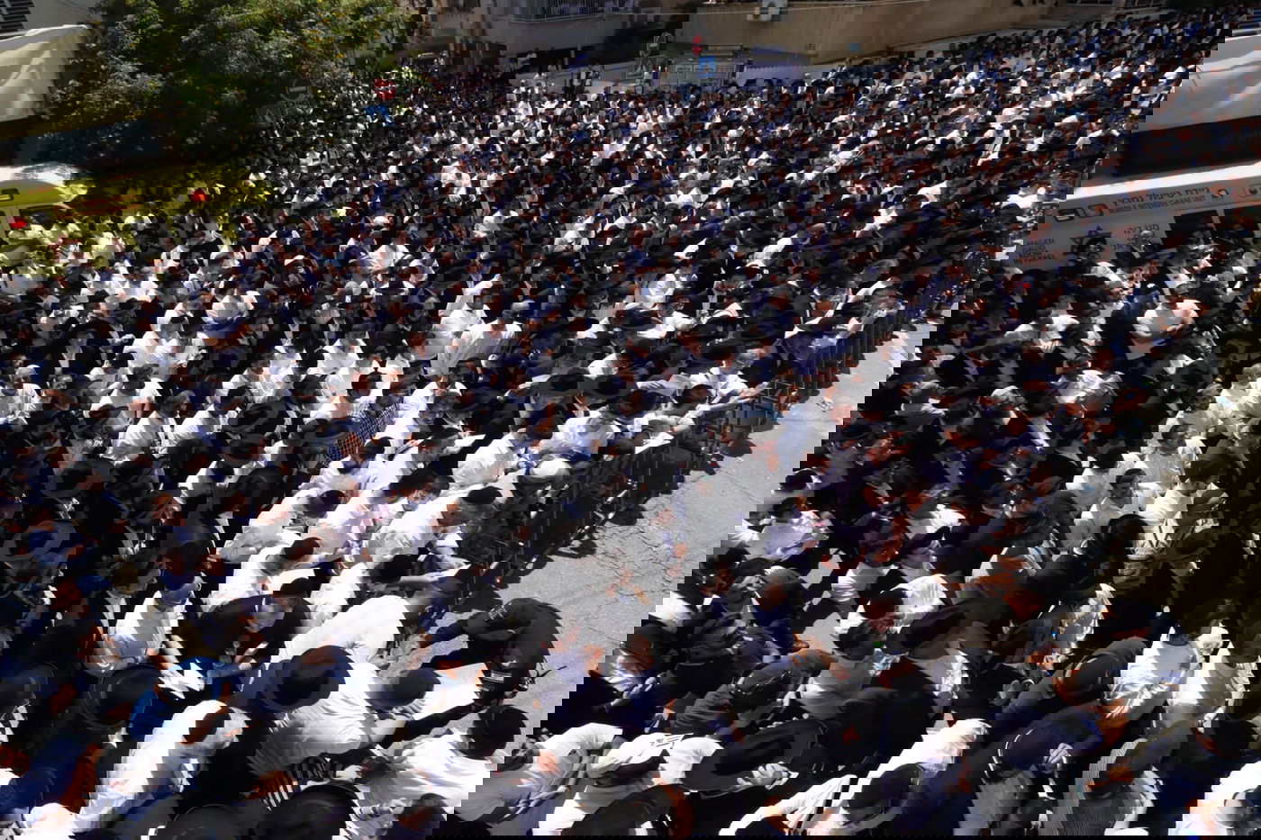 מסע הלוויית הגאון רבי מאיר מאזוז זצ"ל 