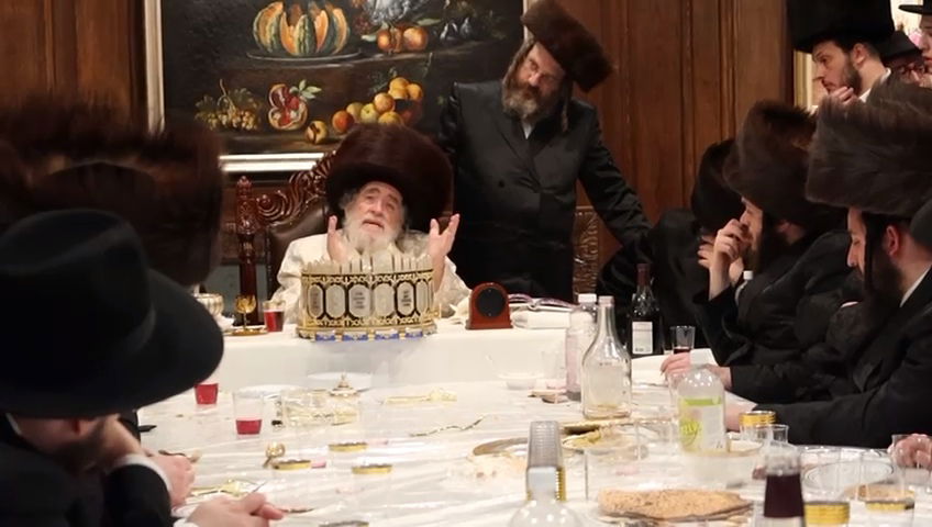 האדמו"ר מויז'ניץ בטיש נעילת החג בלוס אנג'לס