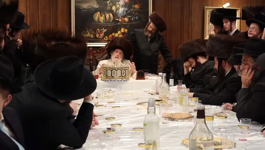 האדמו"ר מויז'ניץ בטיש נעילת החג בלוס אנג'לס