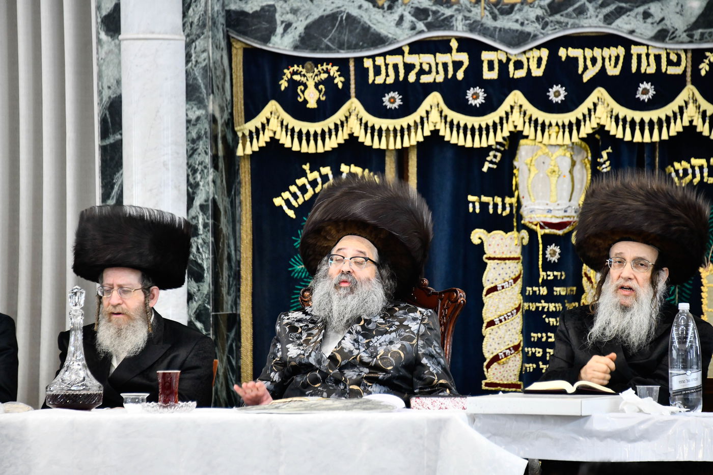 הגה"צ ראש ישיבת סאטמר בטיש נעילת החג פסח