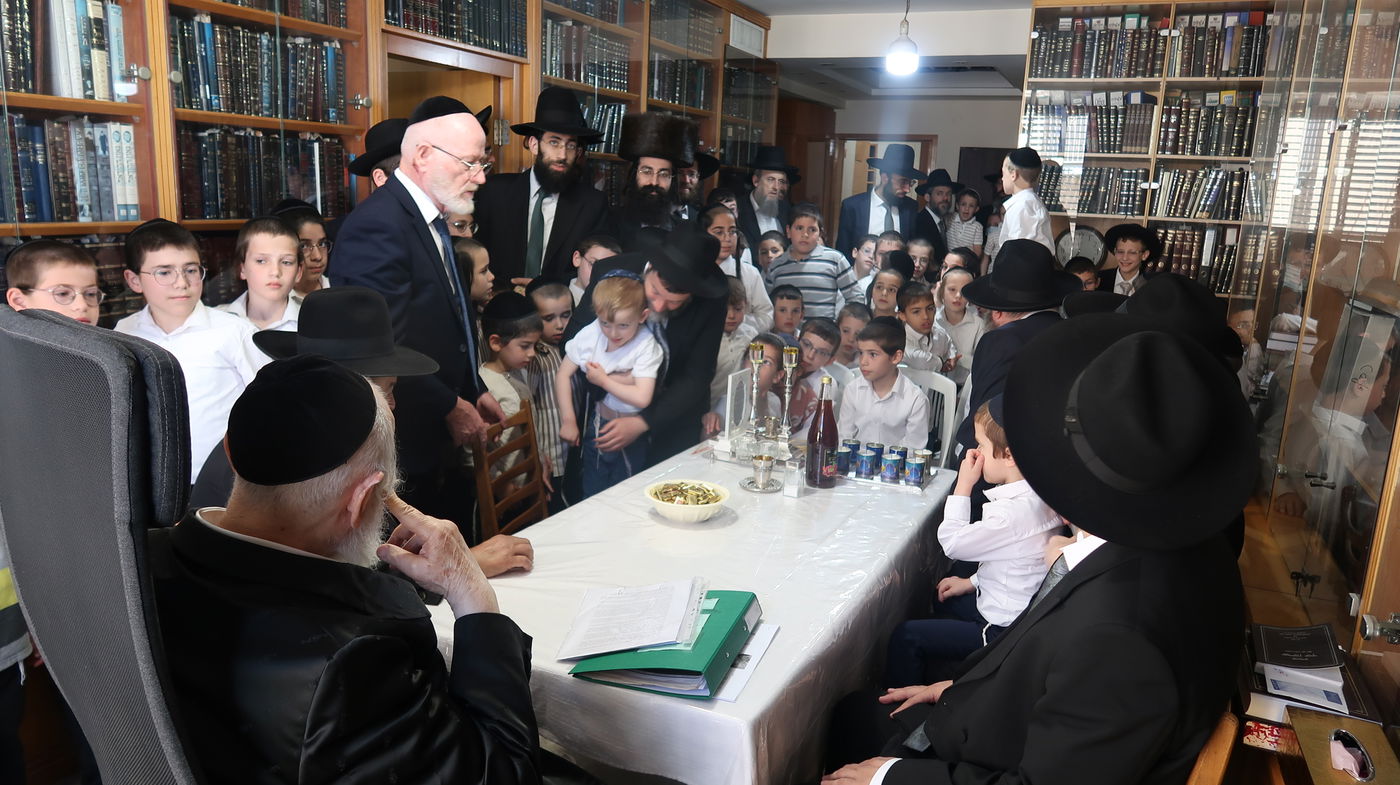 הקבלת פני רבו אצל הגר"י זילברשטיין