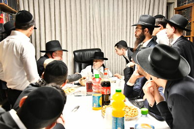 מעמד הקבלת פני רבו להגאון רבי יצחק אזרחי