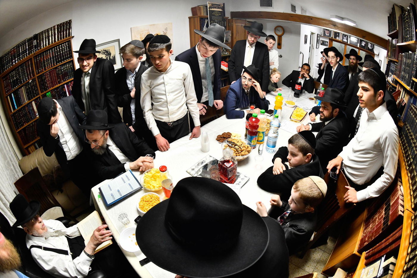 מעמד הקבלת פני רבו להגאון רבי יצחק אזרחי