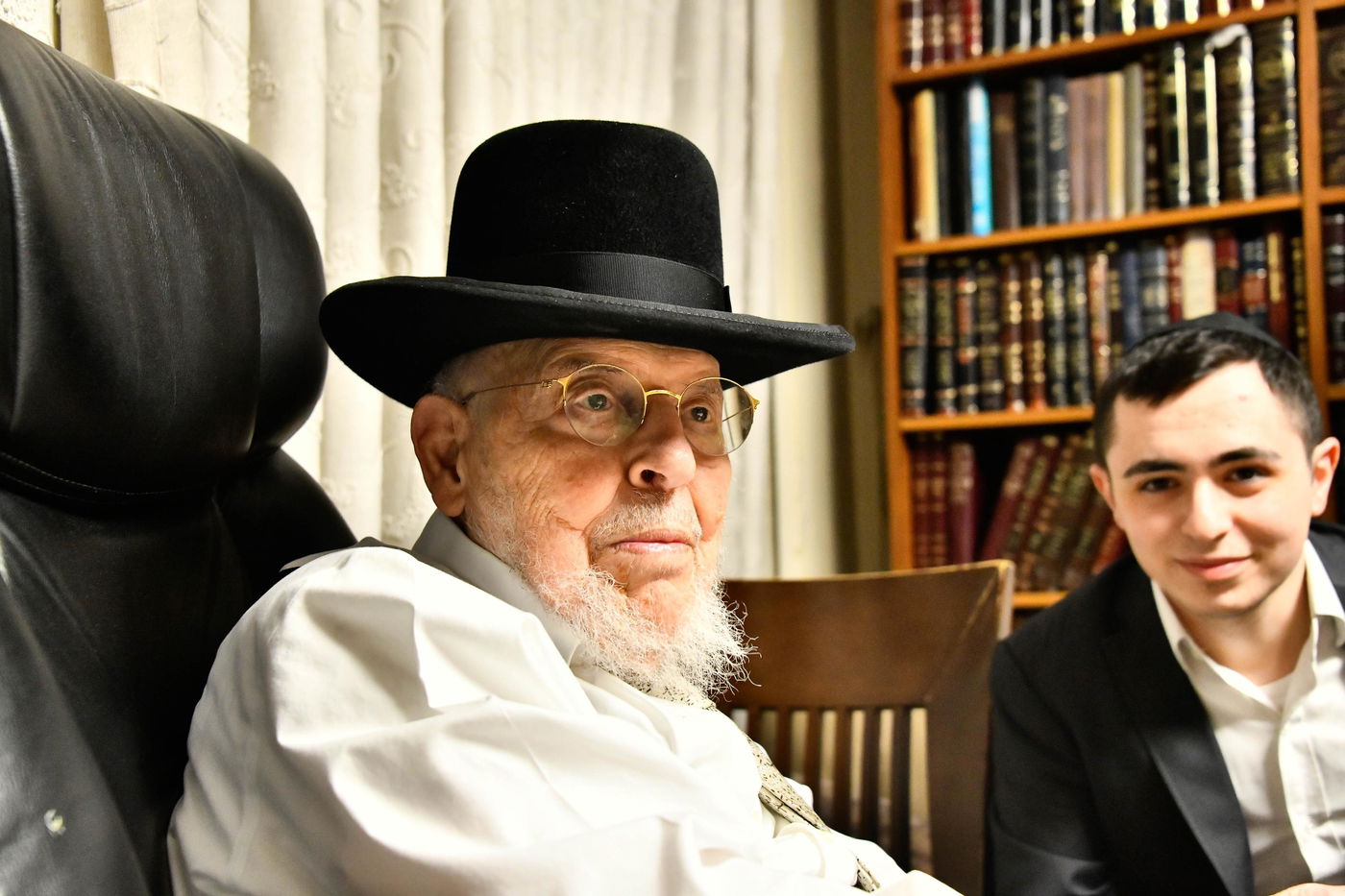 מעמד הקבלת פני רבו להגאון רבי יצחק אזרחי