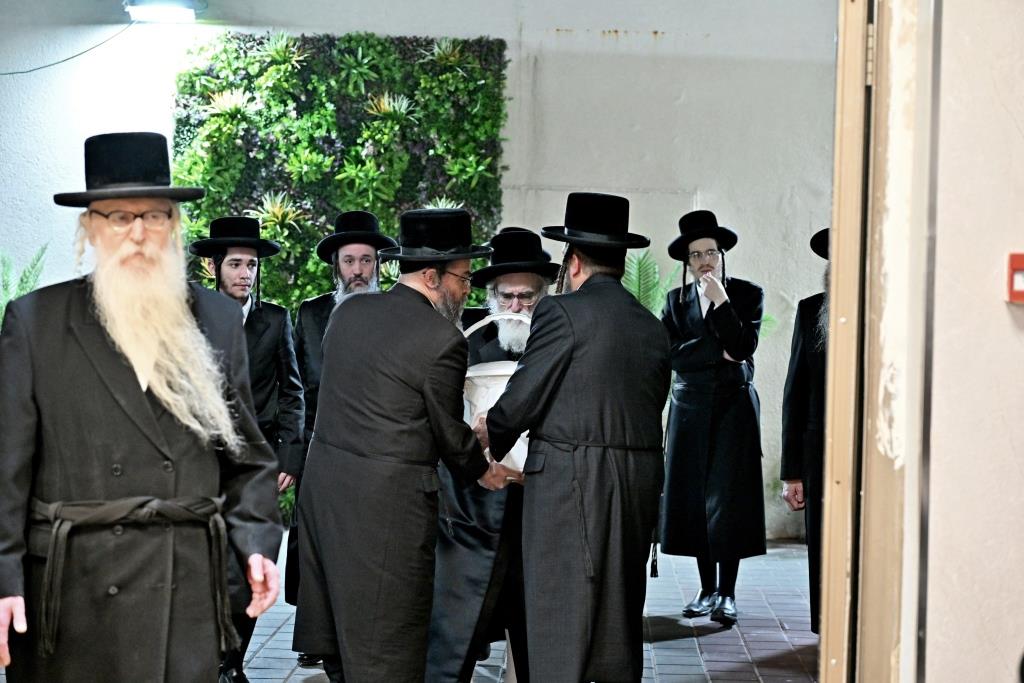 פסח בחצה"ק ויזניץ