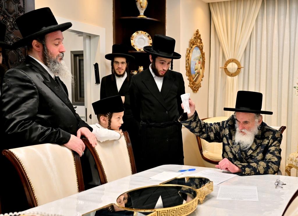 פסח בחצה"ק ויזניץ