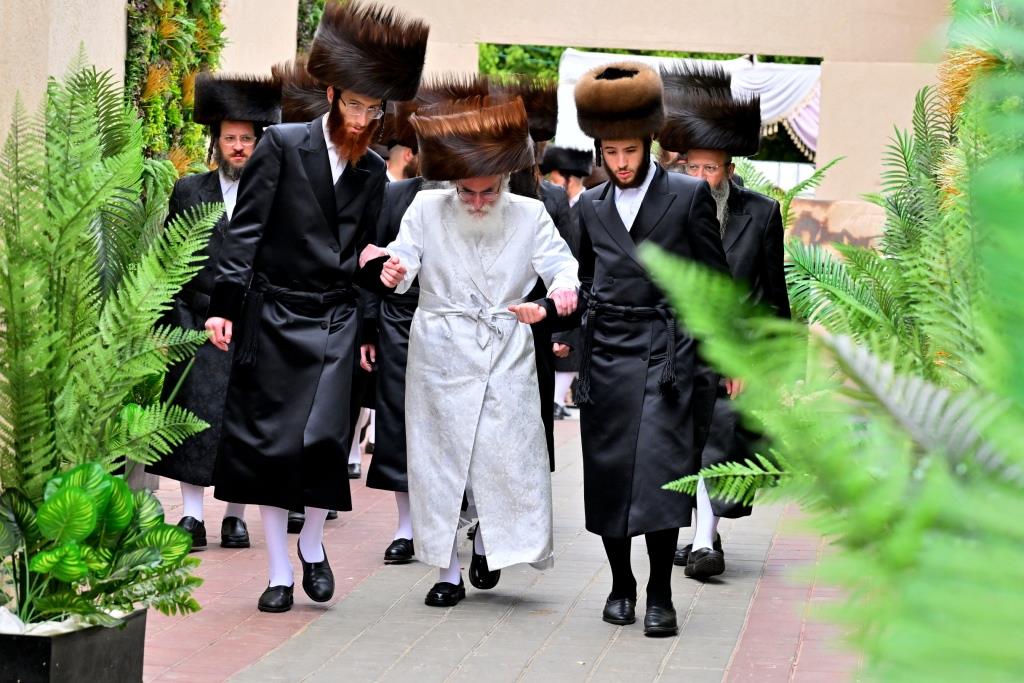 פסח בחצה"ק ויזניץ