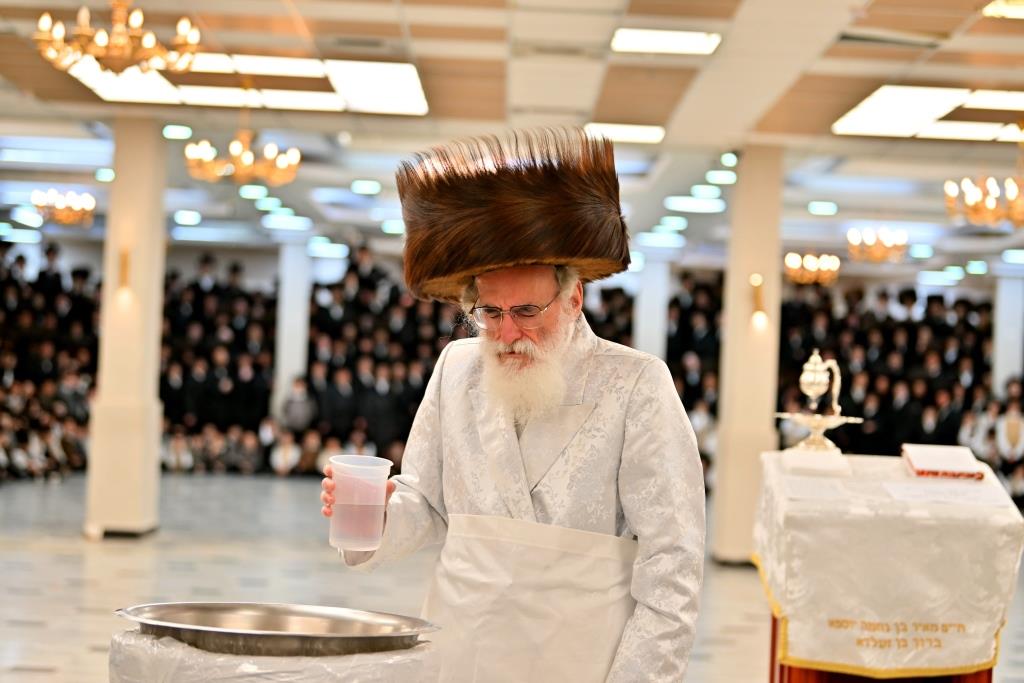 פסח בחצה"ק ויזניץ