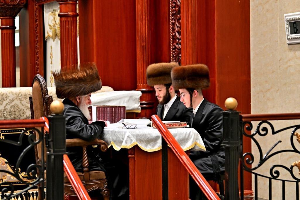 פסח בחצה"ק ויזניץ