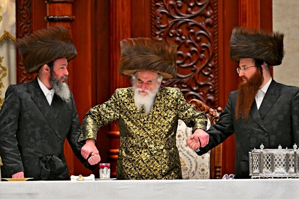 פסח בחצה"ק ויזניץ