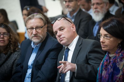 חבר הנהלת עמותת מרכז עולמי מר יזהר הס כלשצידו מנכ"ל העמותה מר מאוריסיו בלטר בדיון בבג"ץ על "מתווה הכותל"