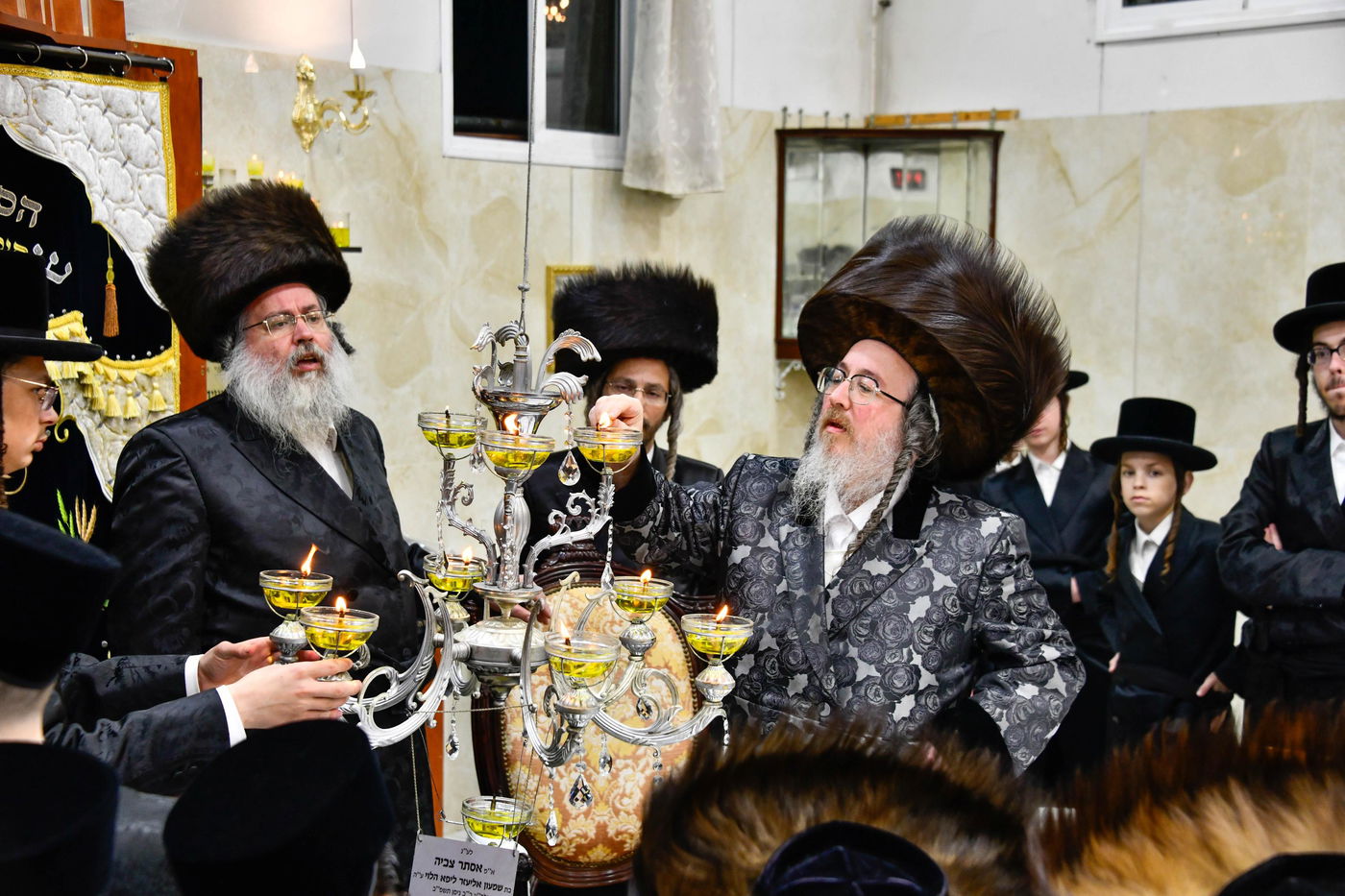 האדמו"ר מביאלה ב"ב בטיש חוה"מ פסח