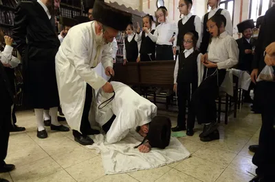 סדר מלקות בערב יוה"כ