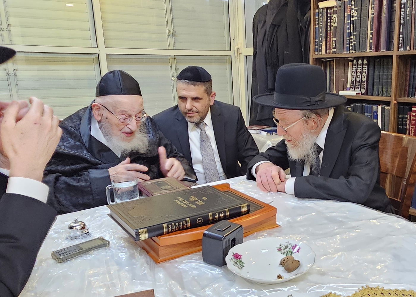 חג הפסח אצל הגרמ"צ ברגמן