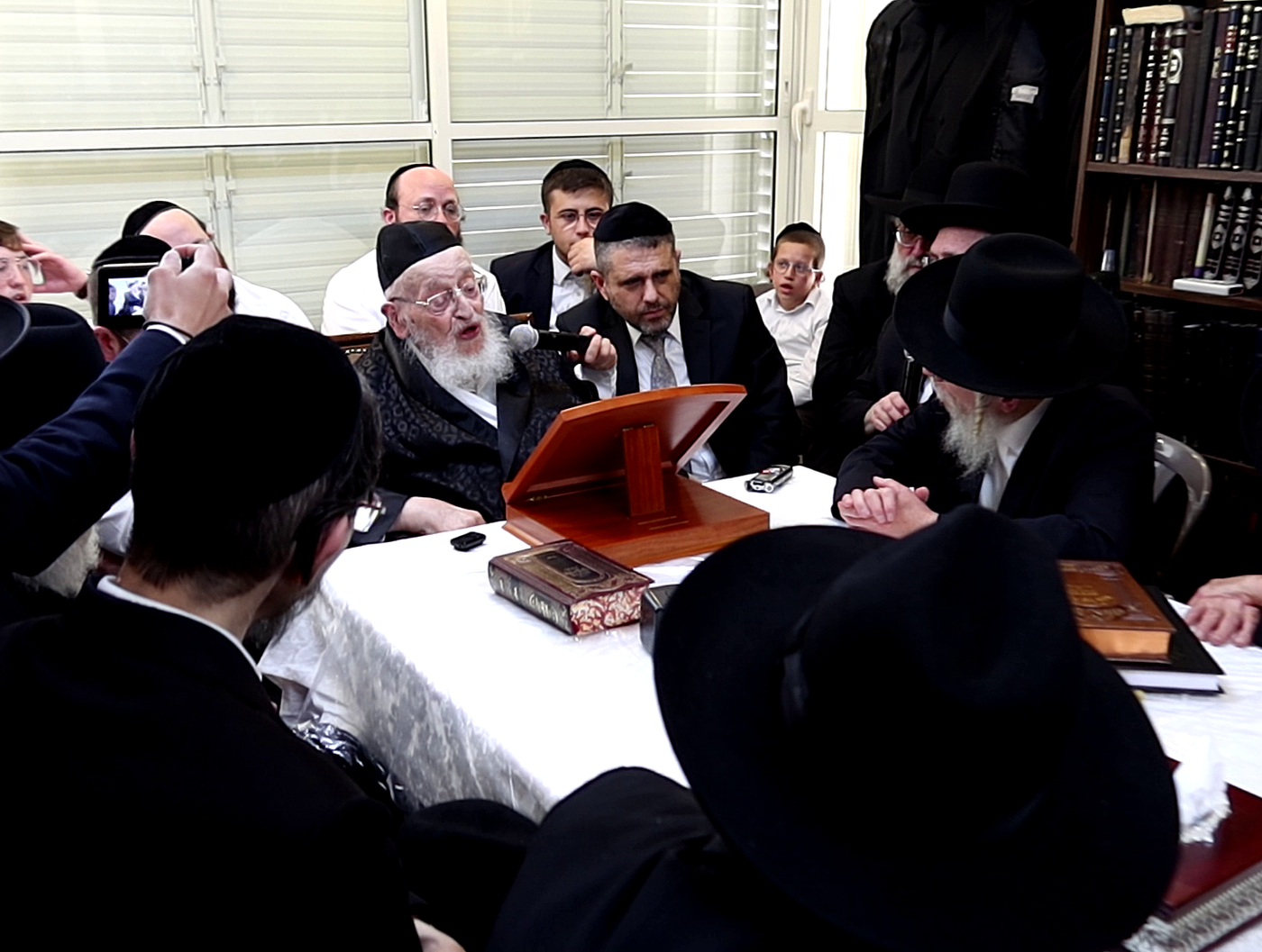 חג הפסח אצל הגרמ"צ ברגמן