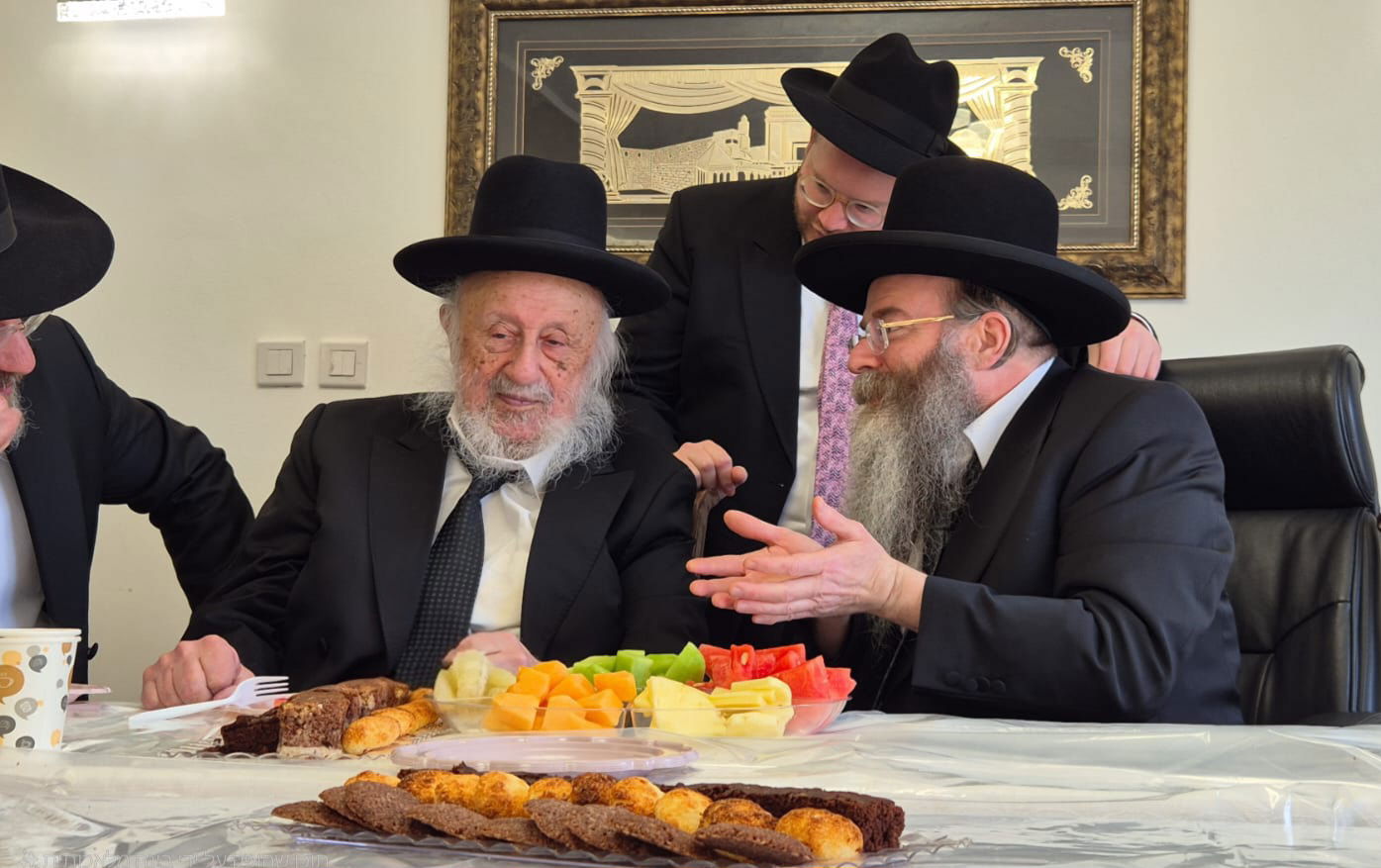 העלייה למעונו של ראש הישיבה הגרב"ד פוברסקי