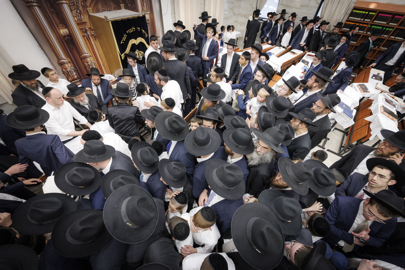 העלייה למעונו של ראש הישיבה הגרב"ד פוברסקי