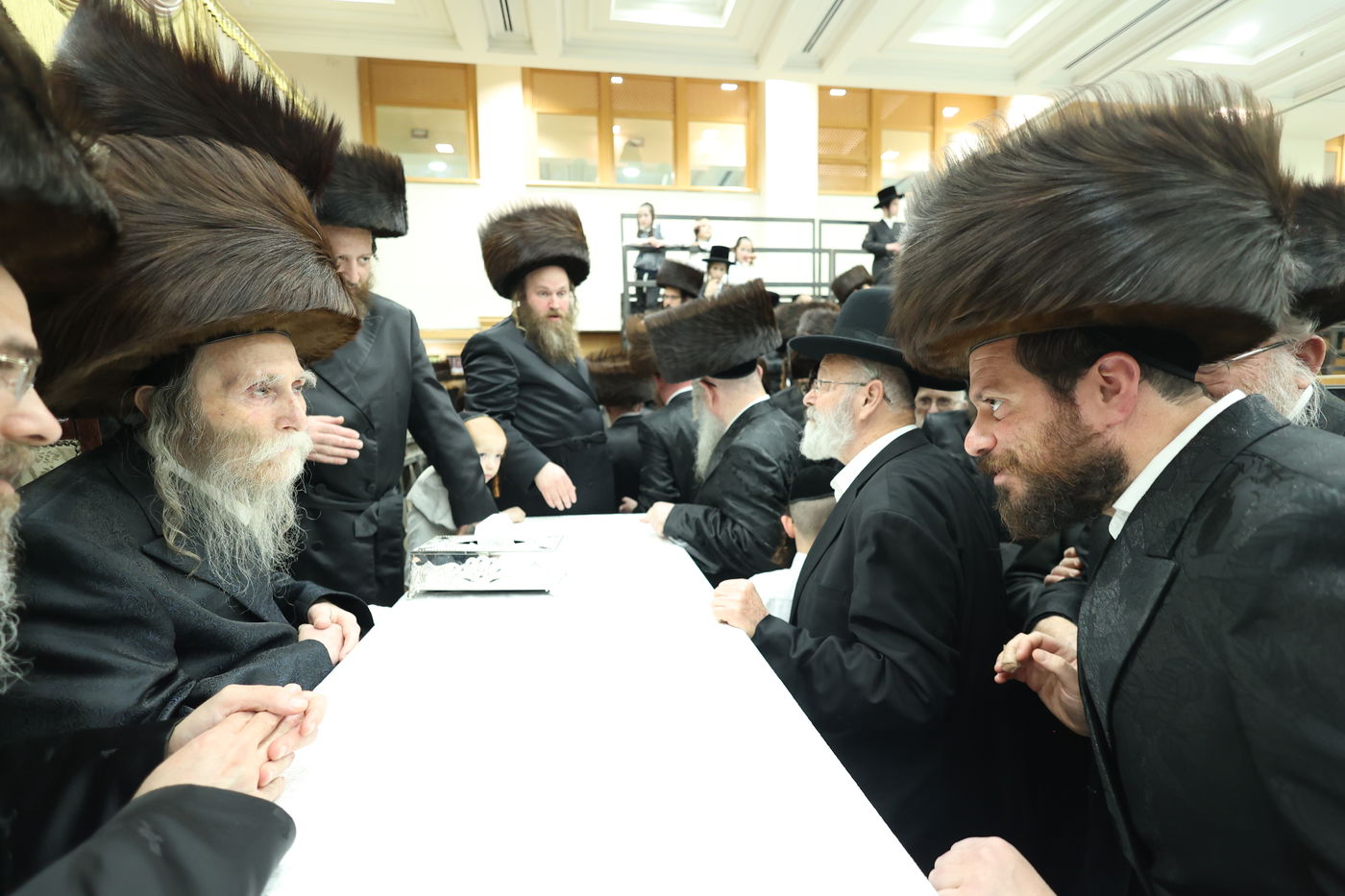 האדמו"ר מערלוי בטיש חוה"מ פסח