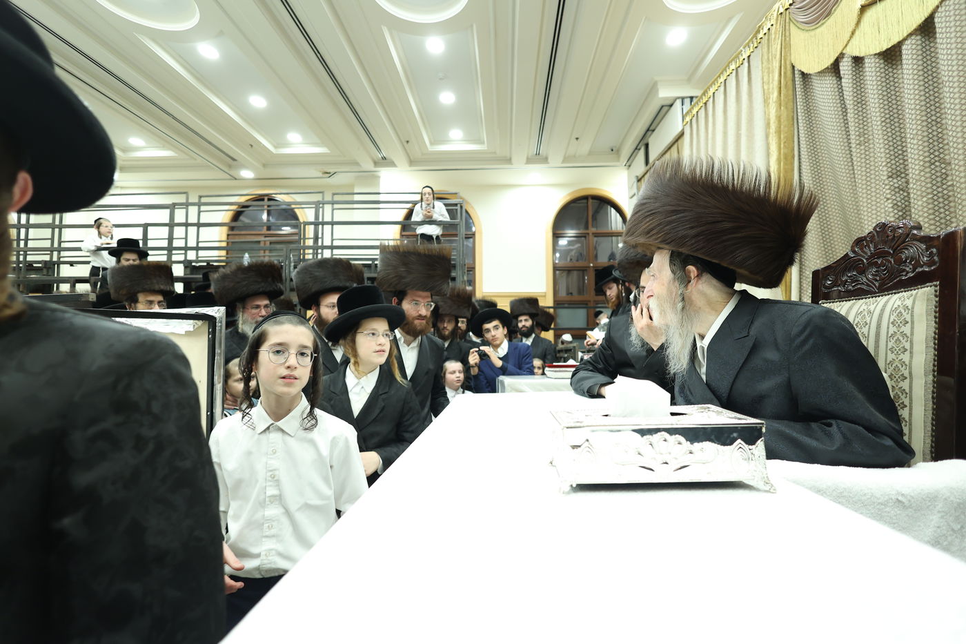 האדמו"ר מערלוי בטיש חוה"מ פסח