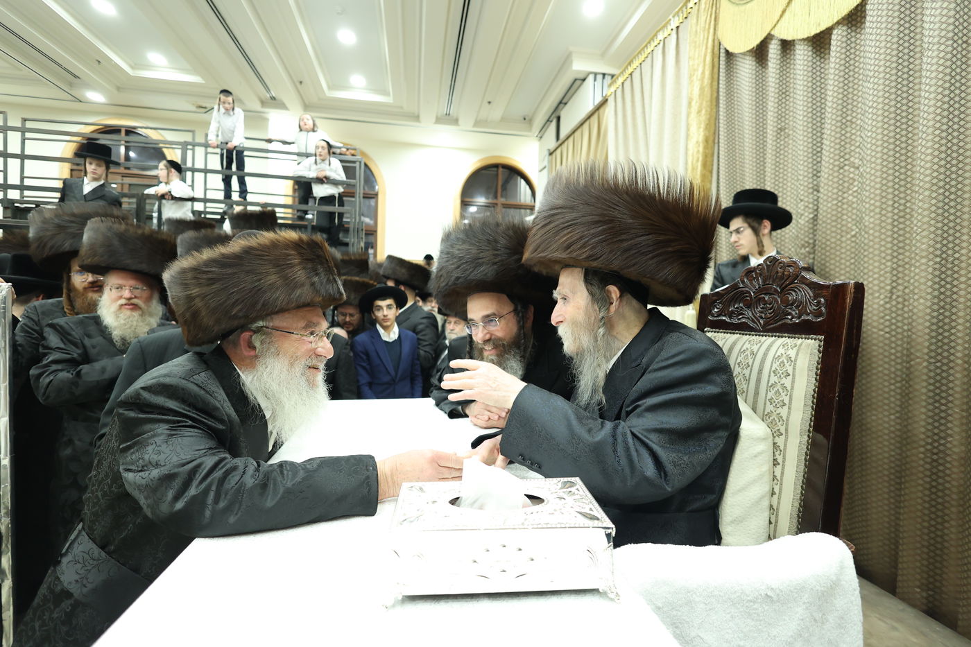 האדמו"ר מערלוי בטיש חוה"מ פסח