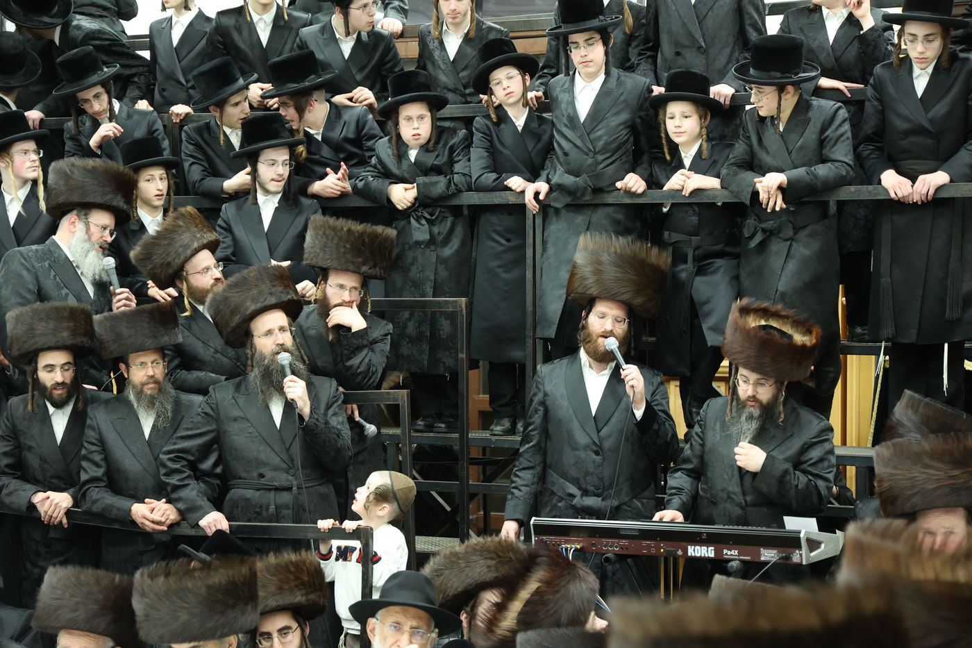 האדמו"ר מערלוי בטיש חוה"מ פסח