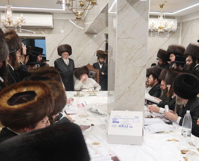 האדמו"ר מהרי"ד מלעלוב בטיש נעילת החג