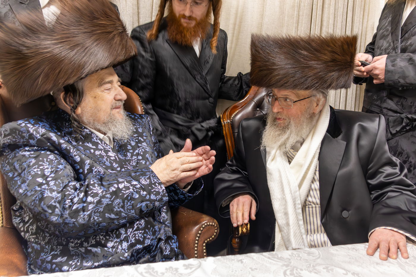 האדמו"ר מפינסק קרלין בביקור אצל הגרי"מ שכטר