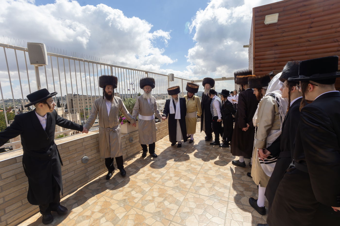 האדמו"ר מפינסק קרלין בברכת האילנות