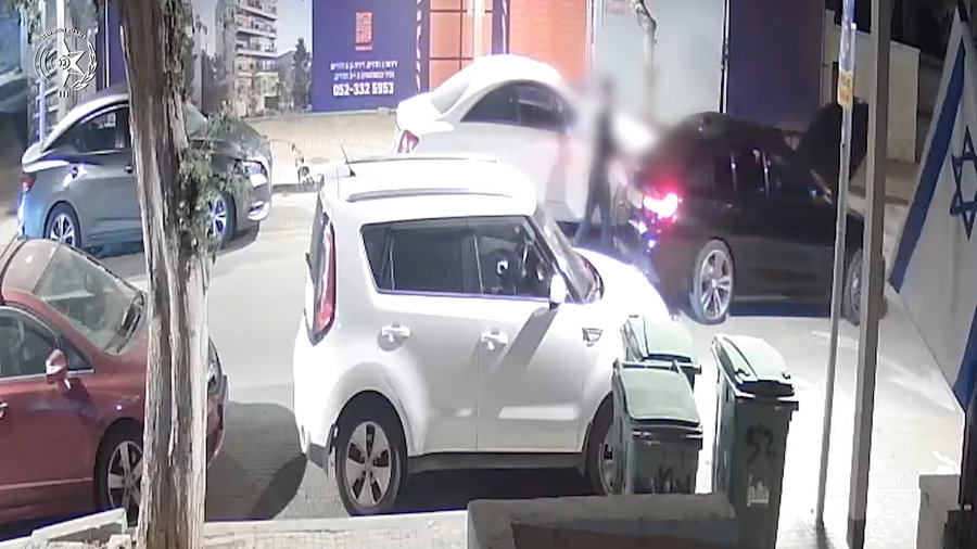 תיעוד האירוע וסינק פקד עמיחי עמיאל, רמ"ח משטרת חולון