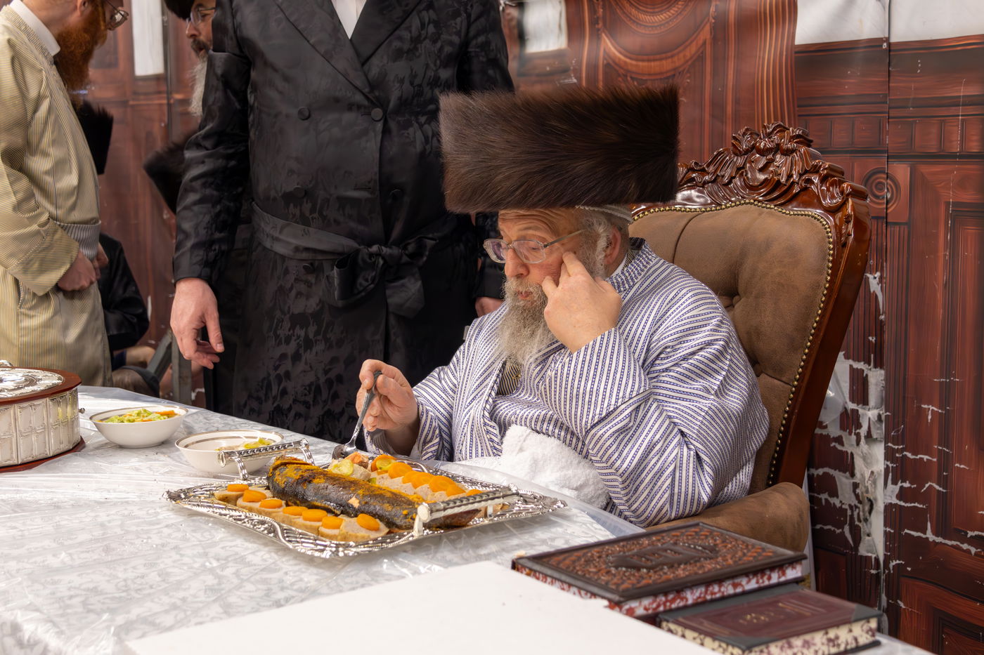 האדמו"ר מפינסק קרלין בטיש הילולת הרה"ק רבי אהרן הגדול מקרלין זי"ע