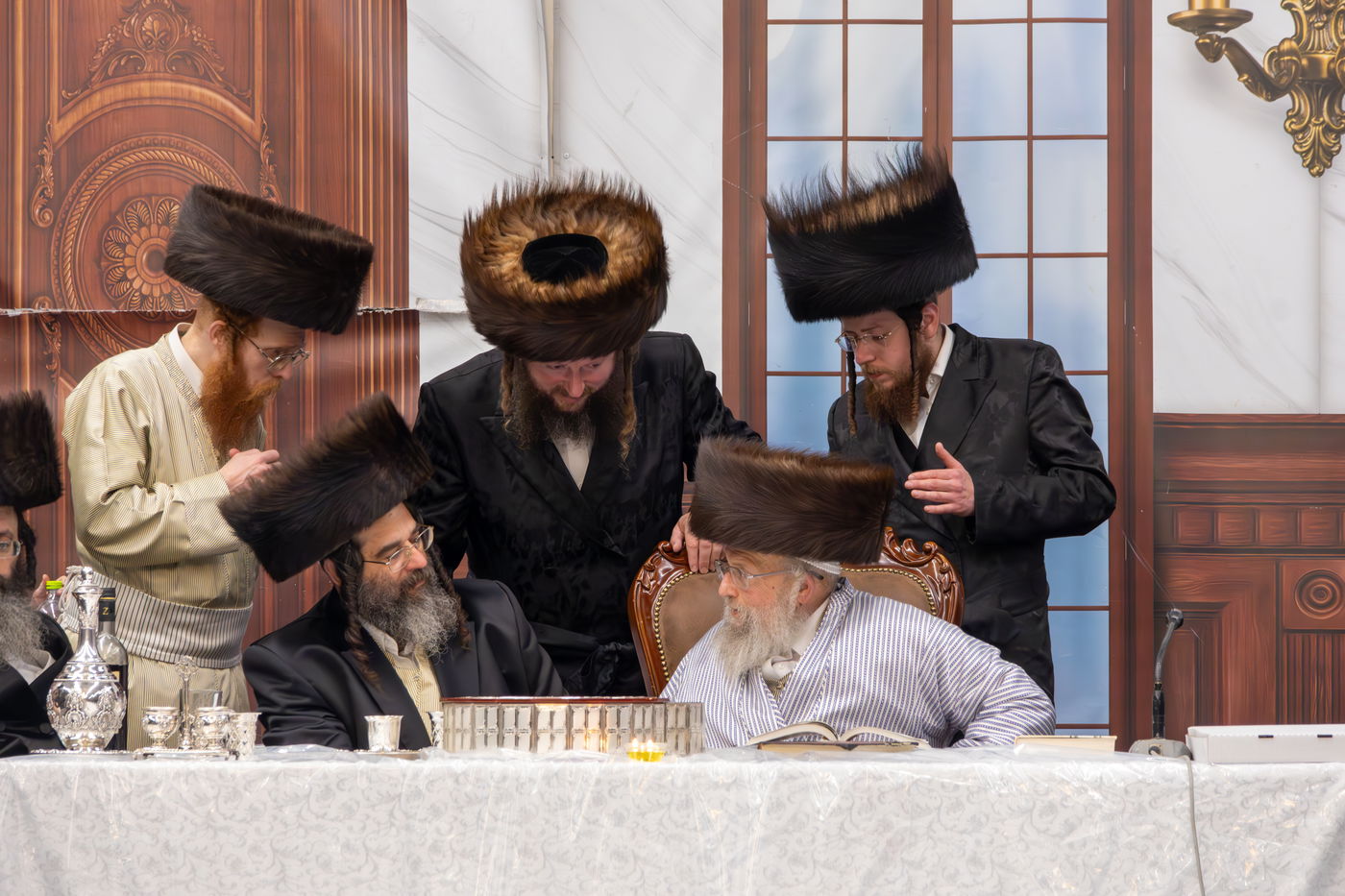 האדמו"ר מפינסק קרלין בטיש הילולת הרה"ק רבי אהרן הגדול מקרלין זי"ע