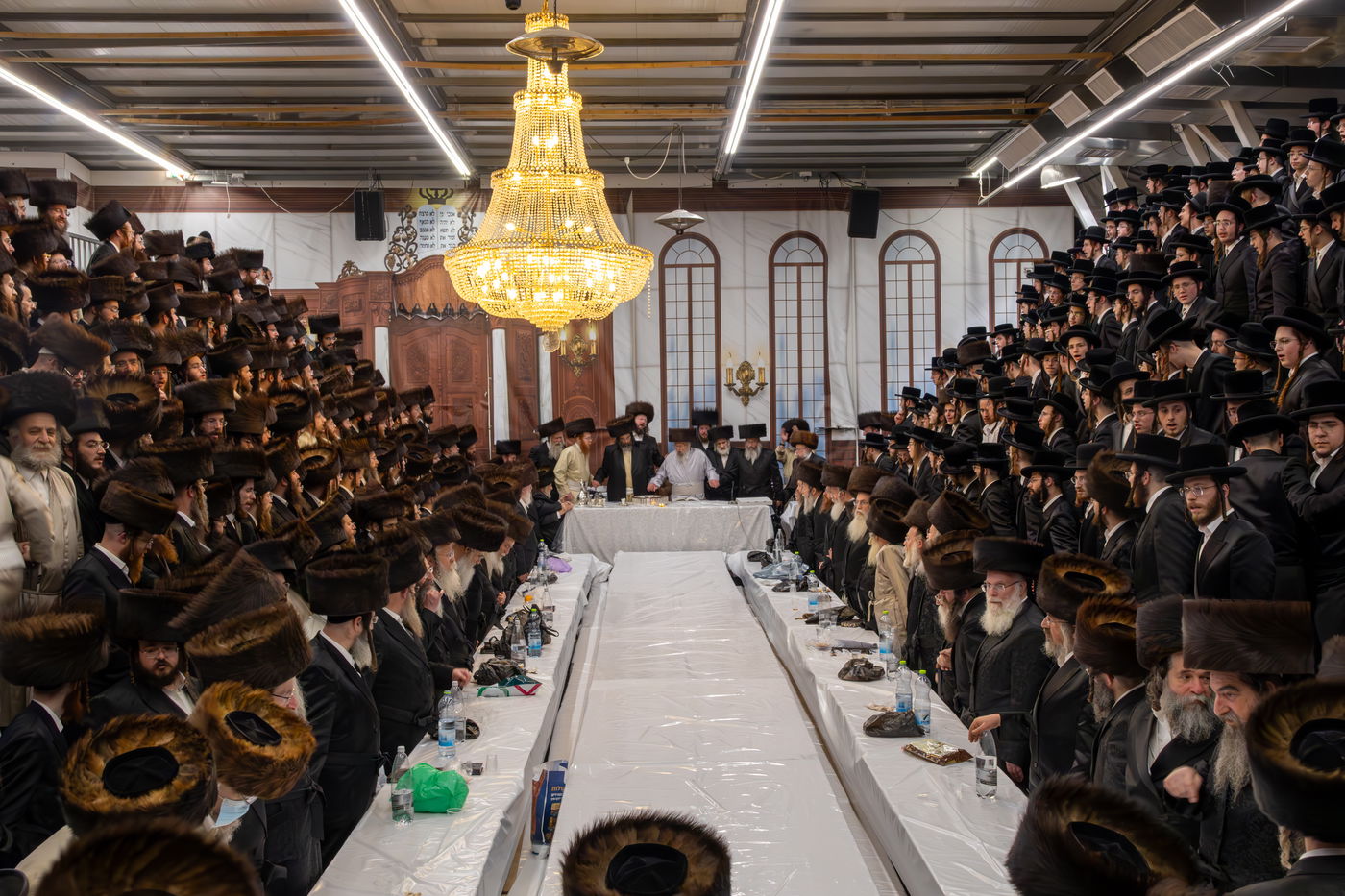 האדמו"ר מפינסק קרלין בטיש הילולת הרה"ק רבי אהרן הגדול מקרלין זי"ע