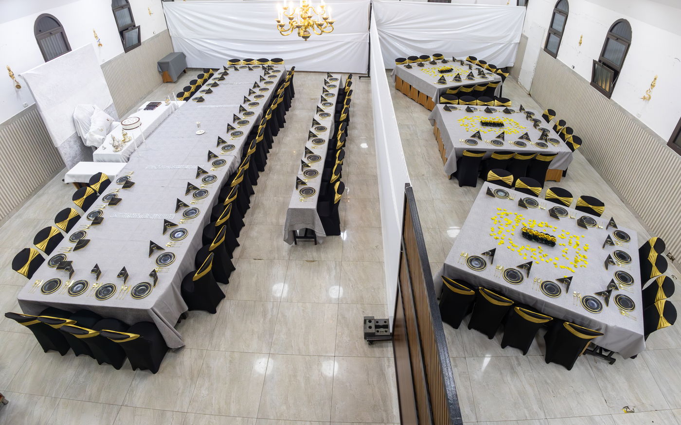 שולחן ליל הסדר של האדמו"ר מוכן