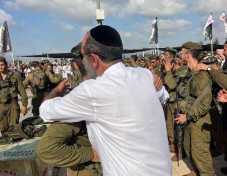 הרב שאול עבדיאל בריאיון