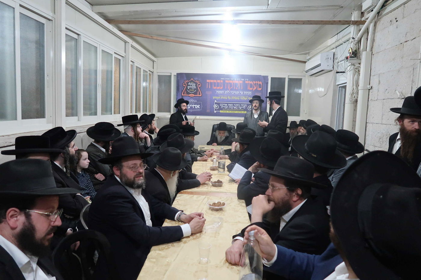 הגאון רבי יהושע דוד טורצ'ין בחלוקת מליוני שקלים