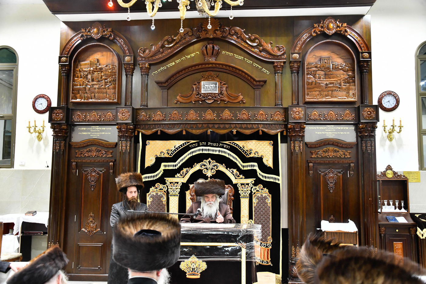 האדמו"ר מקרעטשניף י-ם בחוה"מ פסח