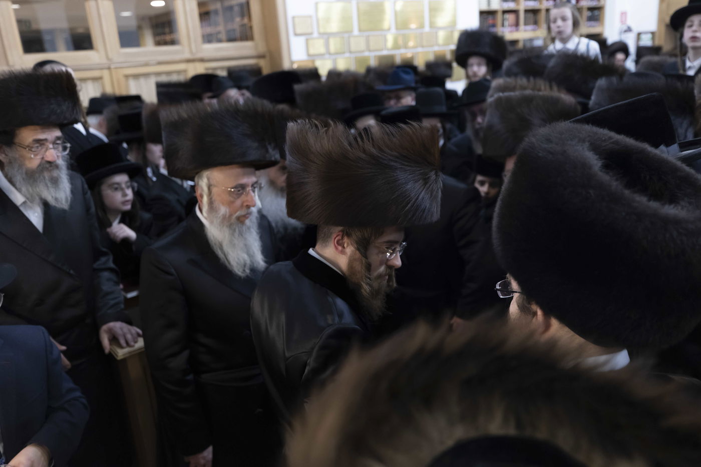 באגלייטען מוצאי יו"ט באנטווערפן