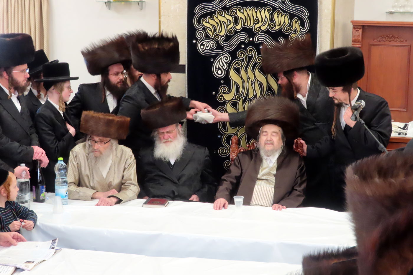 חג הפסח בצל הגה"צ רבי יעקב מאיר שכטר