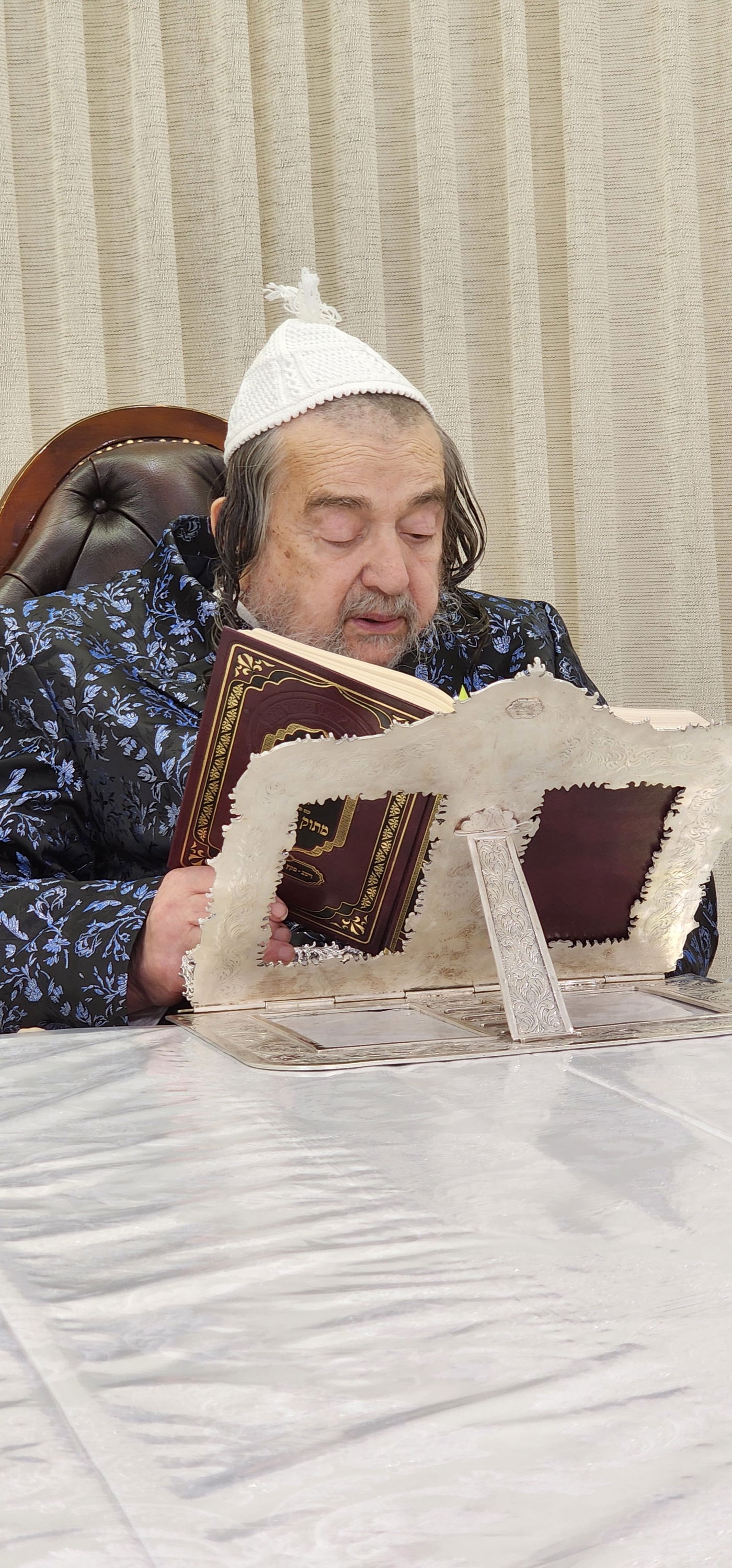 חג הפסח אצל הגה"צ רבי יעקב מאיר שכטר