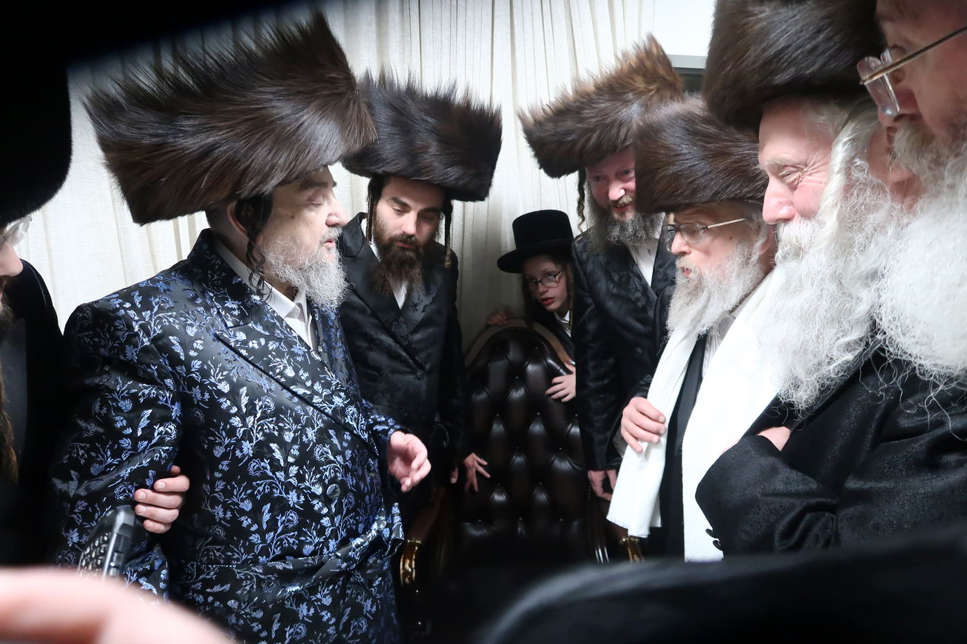 האדמו"ר מפינסק קרלין בביקור אצל הגרי"מ שכטר