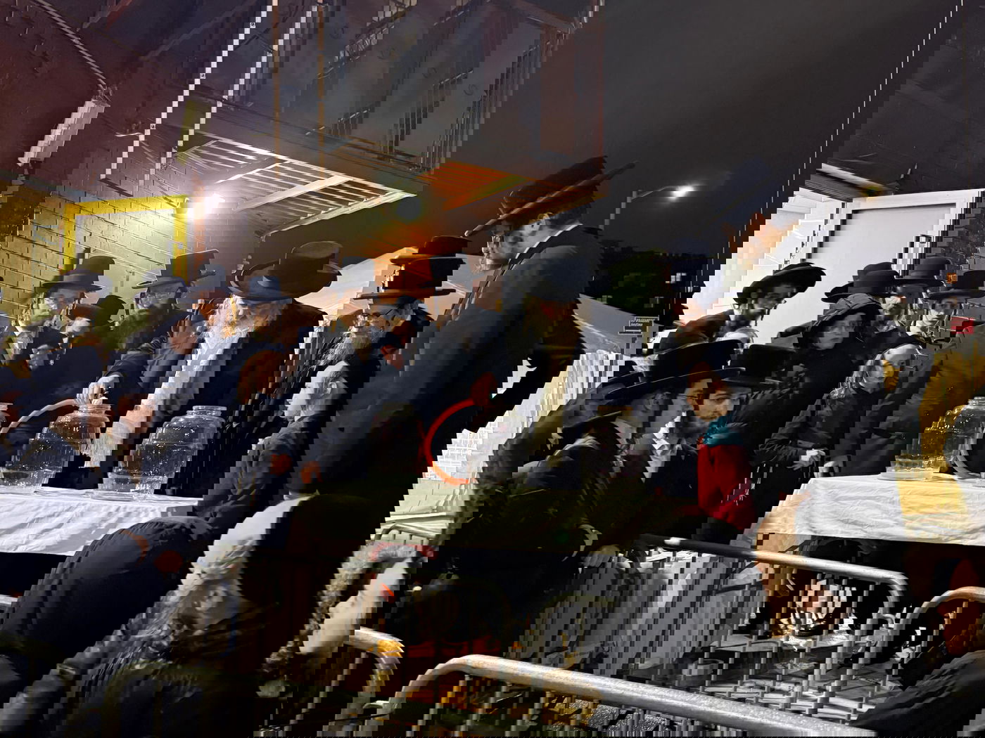 חג הפסח בחצה"ק קראלי