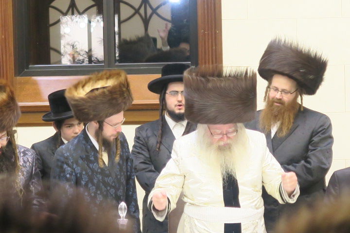 חג הפסח בחצה"ק ניקלשבורג