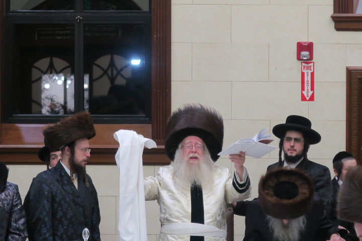 חג הפסח בחצה"ק ניקלשבורג