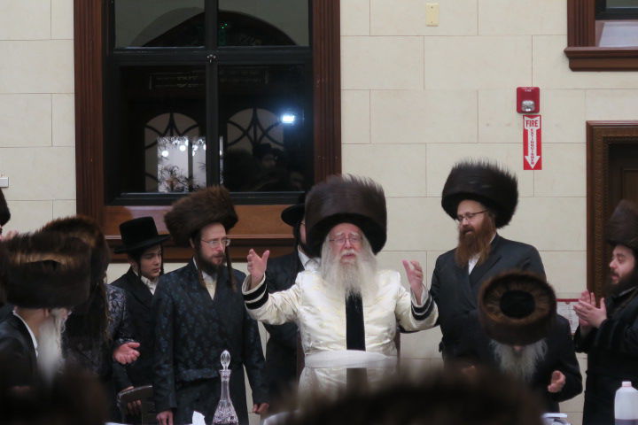 חג הפסח בחצה"ק ניקלשבורג