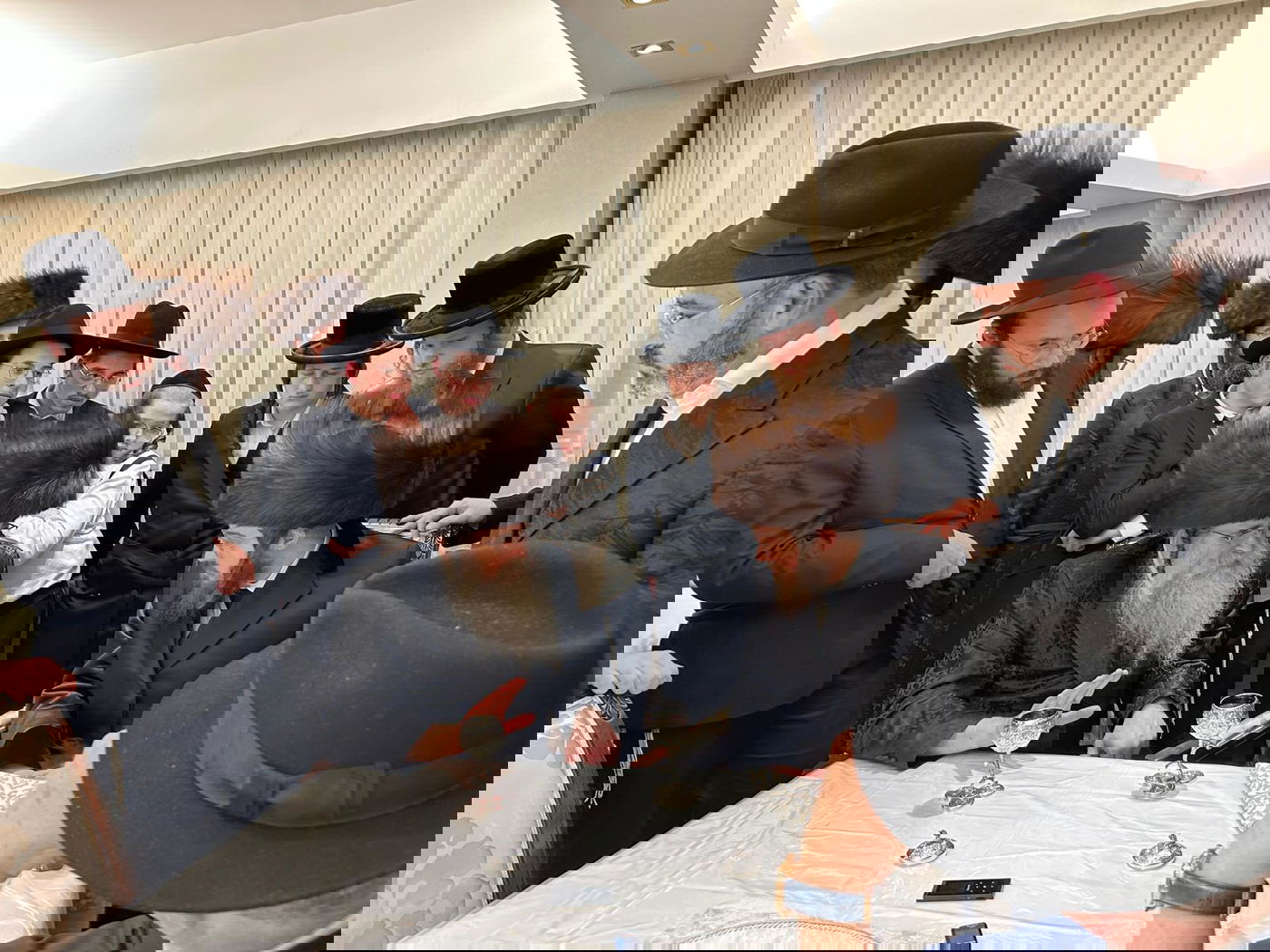 האדמו"ר מסאדיגורה בביקור אצל הגה"צ רבי אהרן שיף גאב"ד אנטווערפן