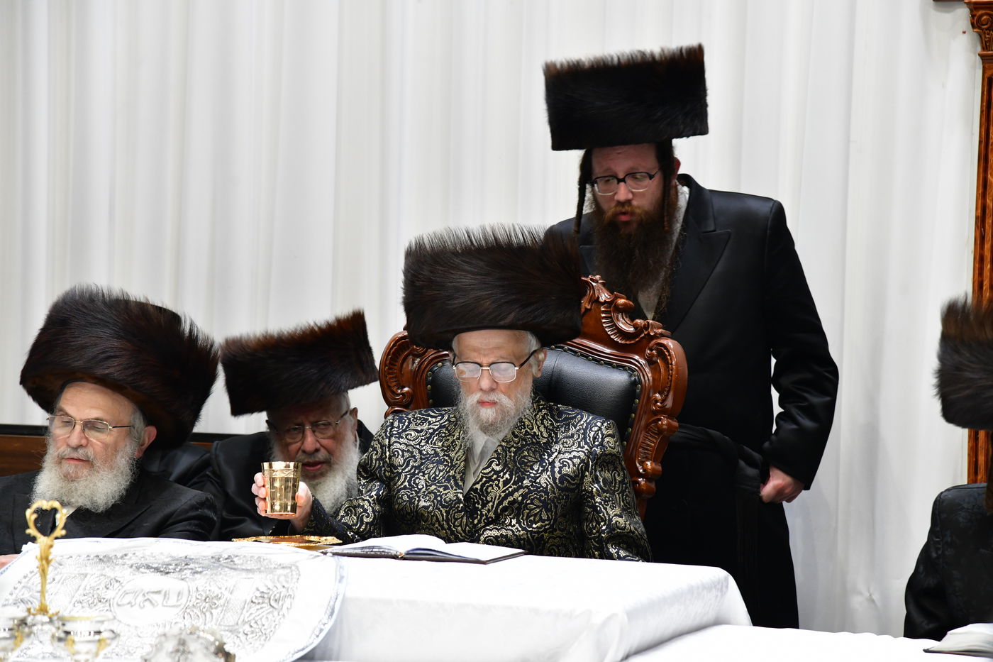 חג הפסח בחצה"ק סערט ויז'ניץ