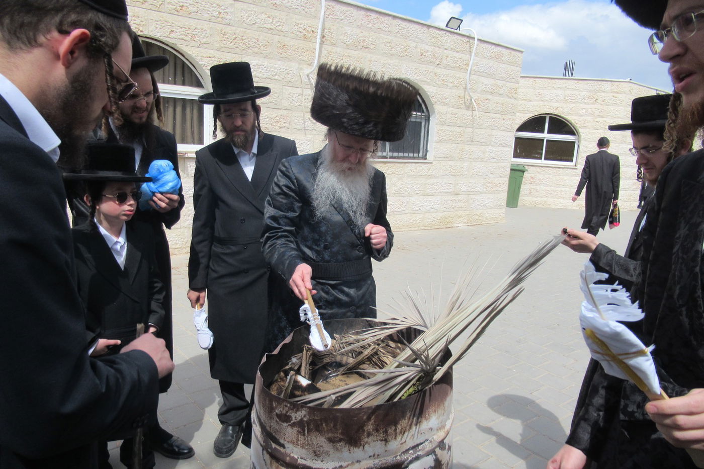 חג הפסח בחצה"ק קרעטשניף קריית גת 
