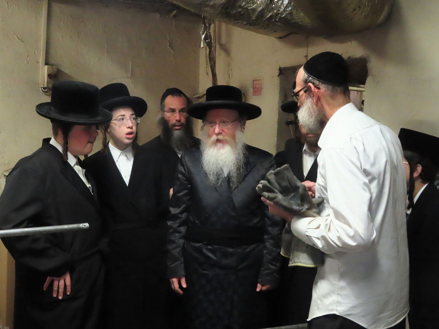 חג הפסח בחצה"ק קרעטשניף קריית גת 